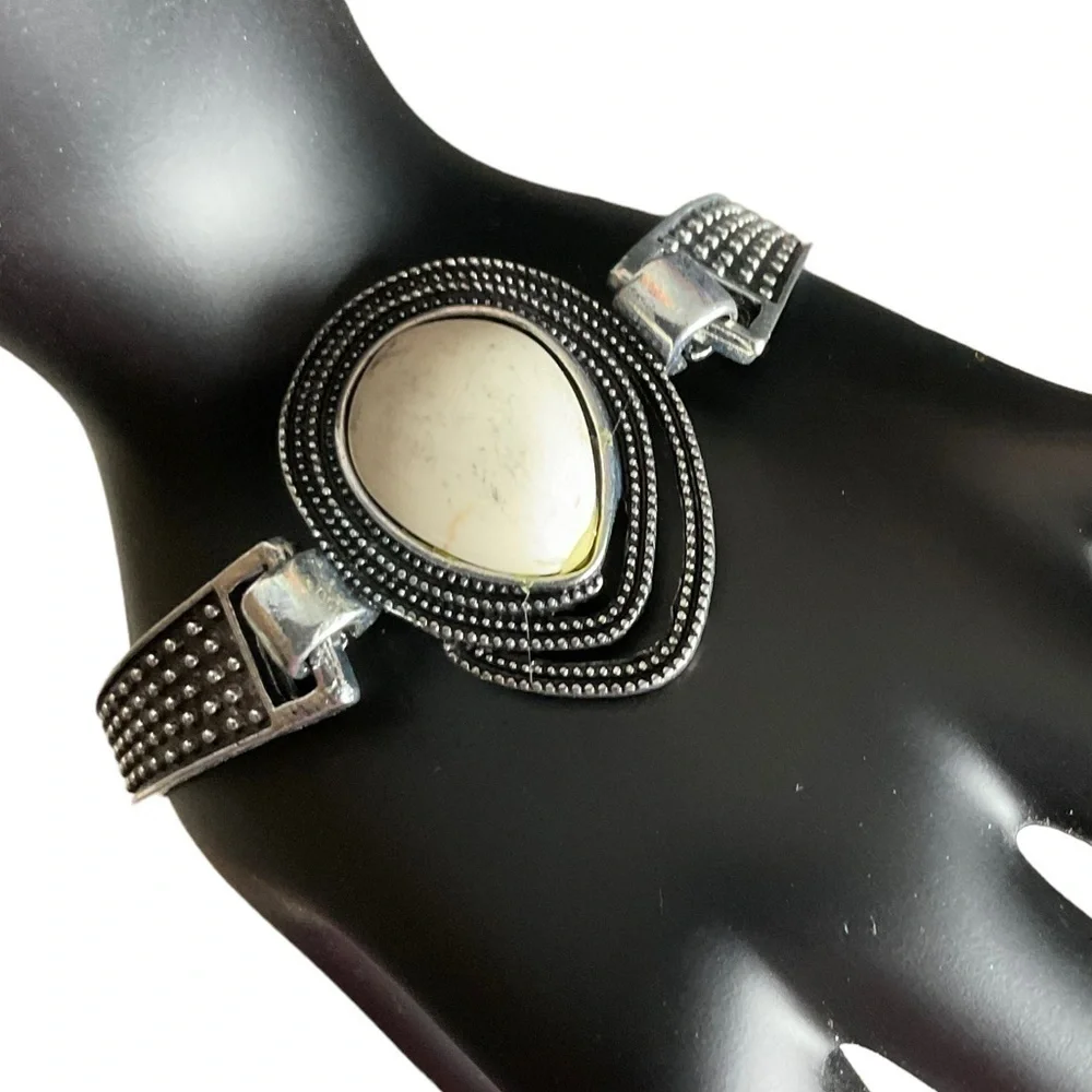 🎉 SALE SEMIPRECIOUS Stone Teardrop Bracelet